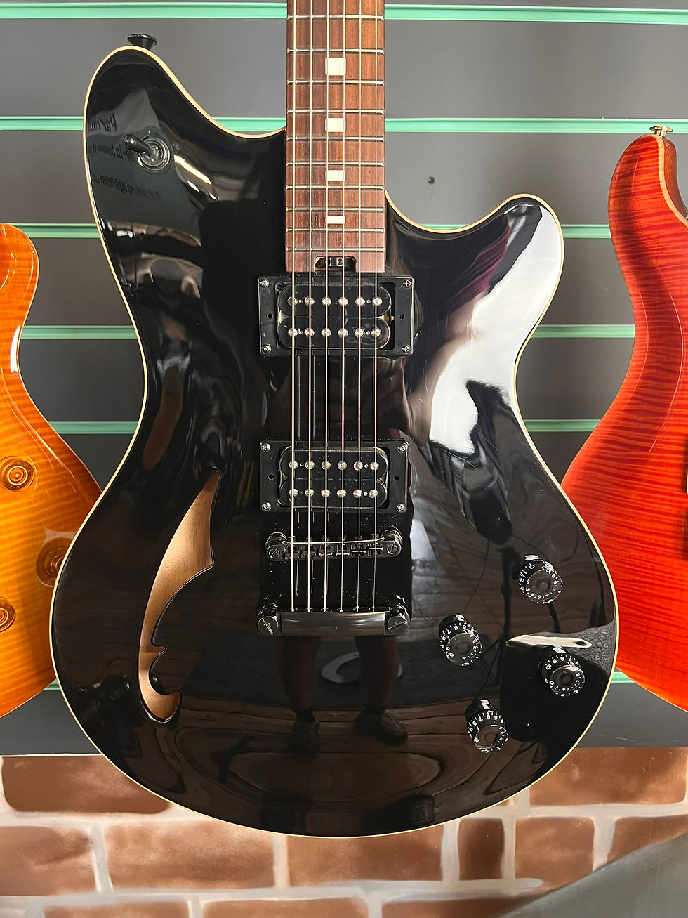Thumbnail: EVH SA-126 Standard Piano Black 2025 Semi-Hollow Electric Guitar