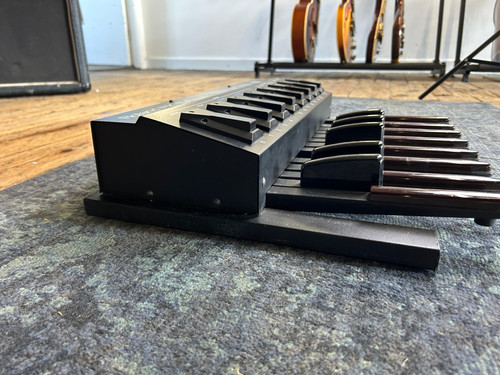 Roland PK-5A Dynamic MIDI Pedal | Sell Us Your Guitar