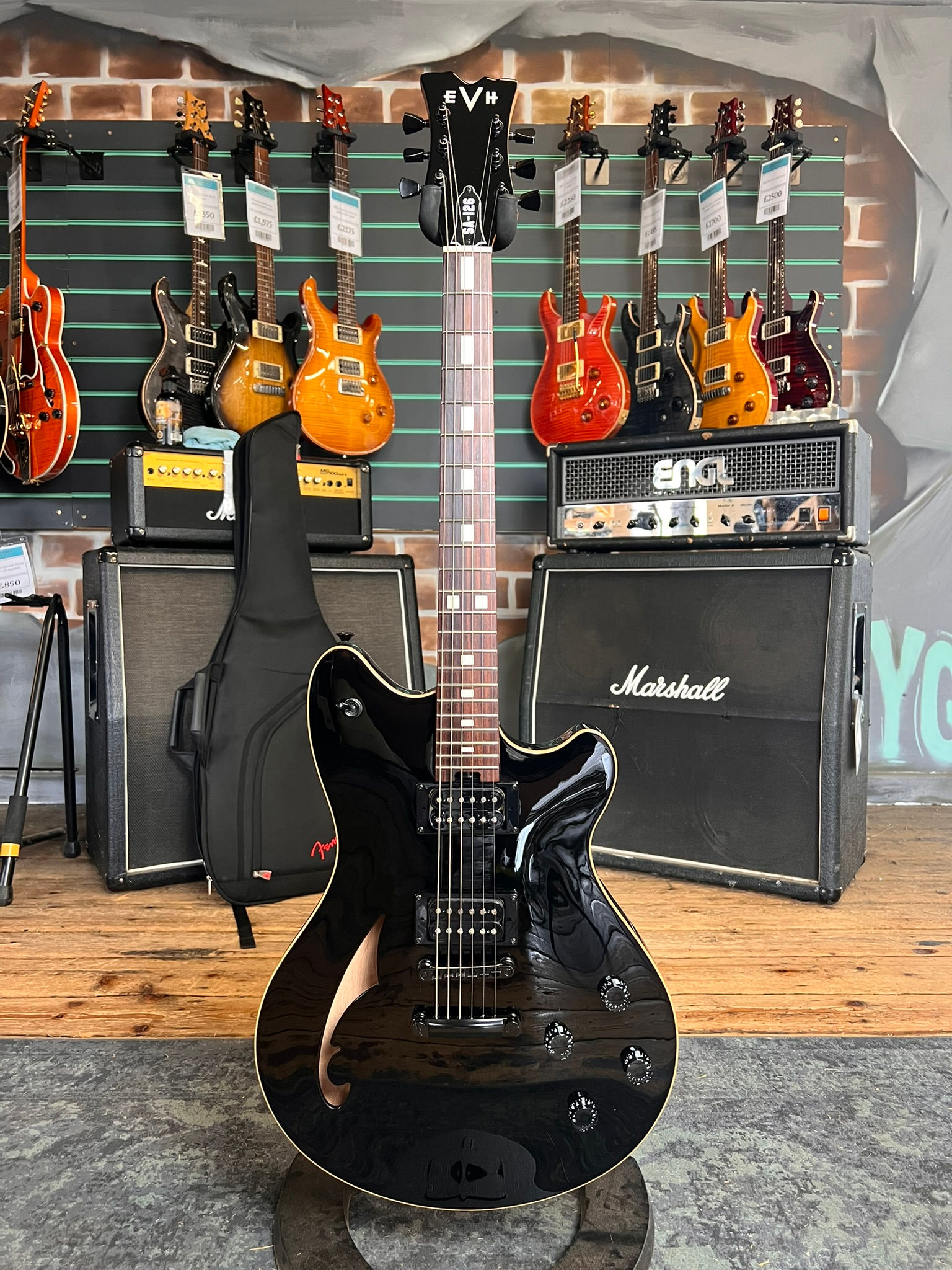 EVH SA-126 Standard Piano Black 2025 Semi-Hollow Electric Guitar