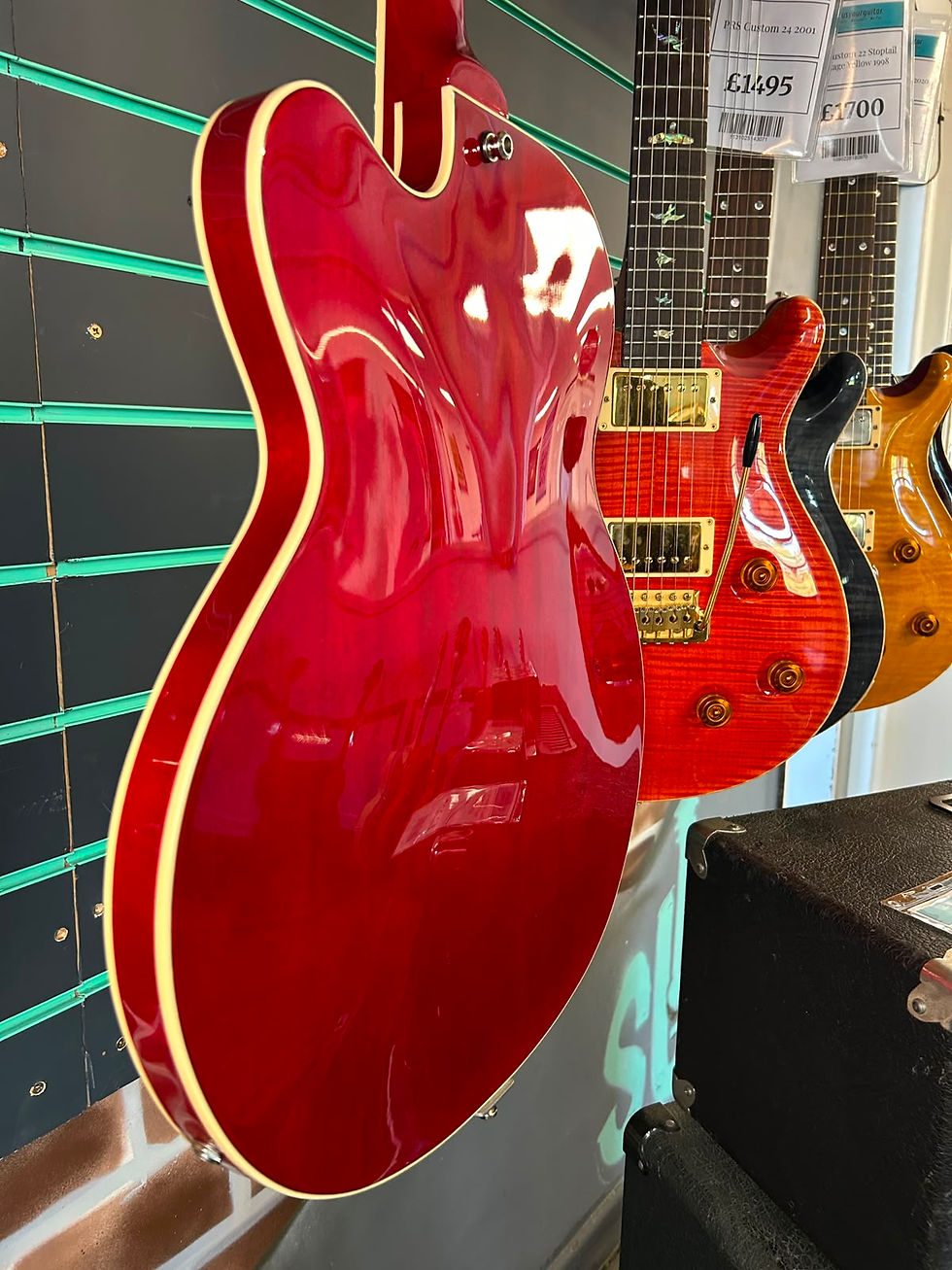 Thumbnail: Hofner Verythin HVSC-R Red Semi-Hollow Electric Guitar