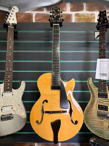 Peerless Martin Taylor 'Maestro' Natural Gloss Archtop 2007