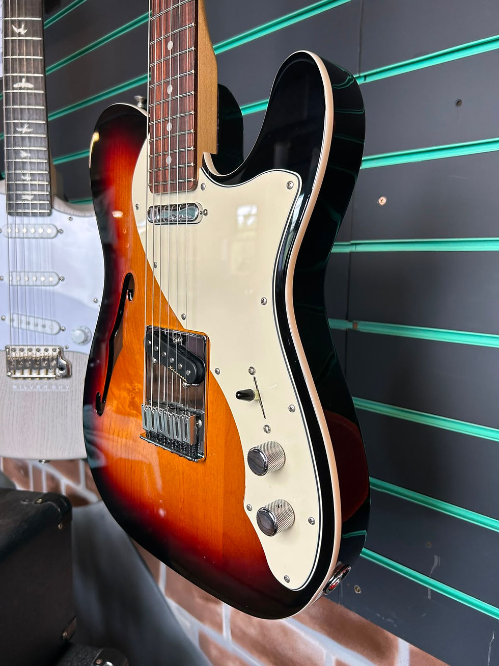 Thumbnail: Fender Deluxe Telecaster Thinline 3-Colour Sunburst 2019 Electric Guitar