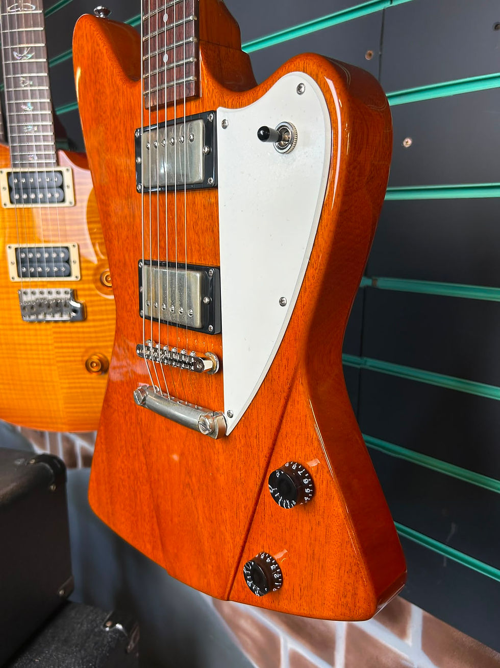 Thumbnail: Fret-King Esprit V Trans Amber Electric Guitar