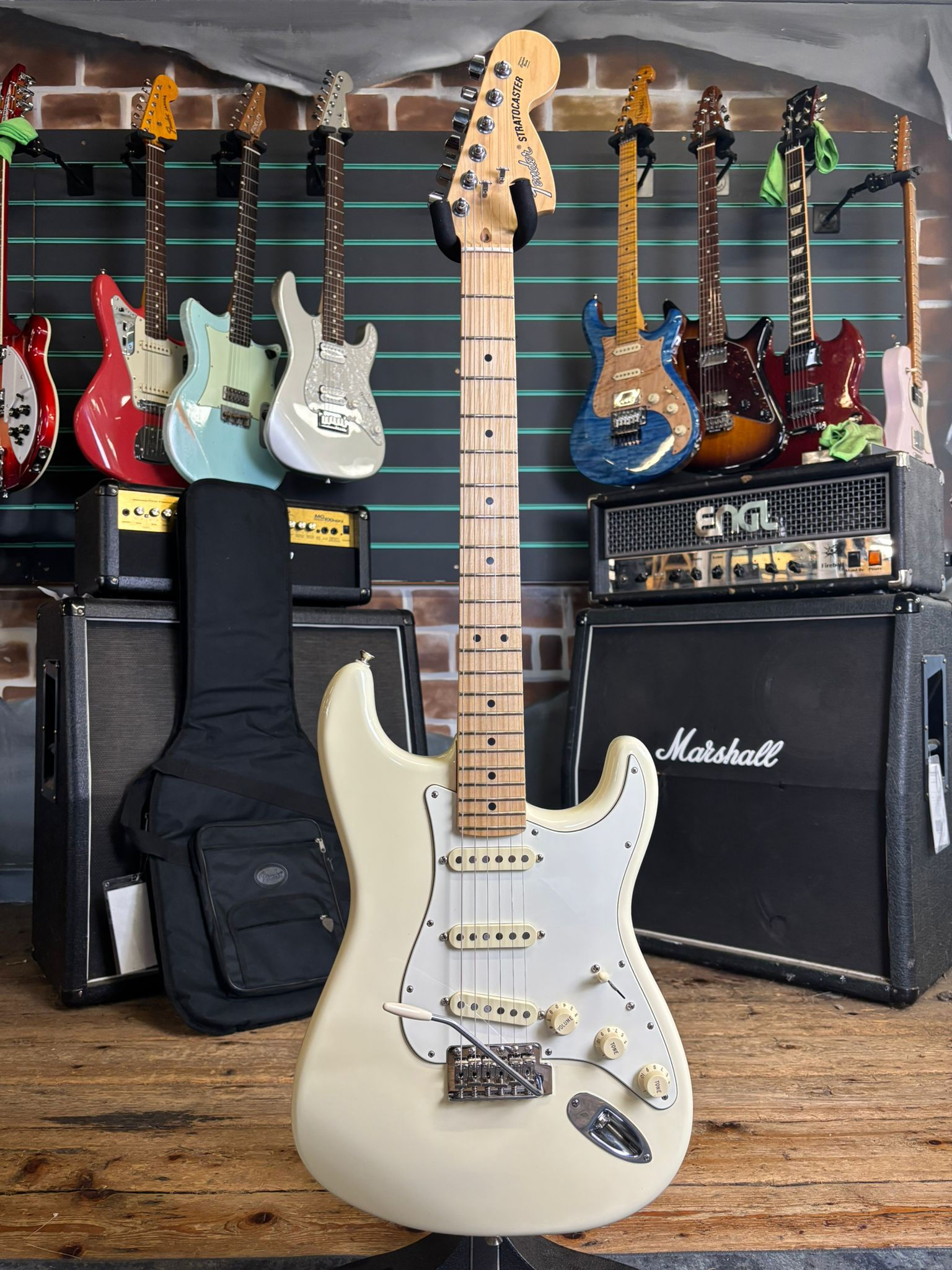 Fender Limited Edition American Performer Stratocaster 2019 Olympic White Electr