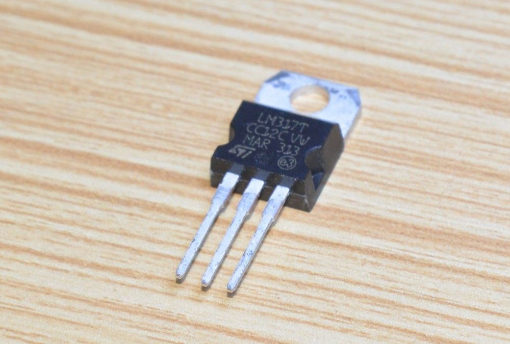 LM317 LM317T TO-220 1.5A Voltage Regulator IC