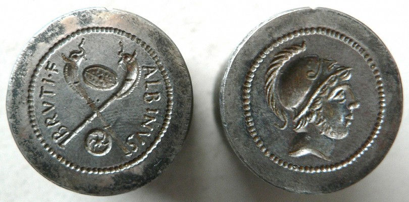 JUNIA 26 POSTUMIA 11