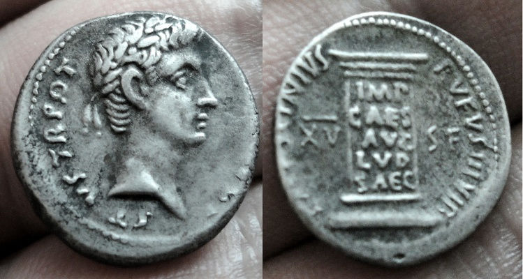 JULIA 273 MESCINIA 4 RIC 355 Denario Augusto y L. Mescinius Rufus. moneyer, Roma 16 BC Reportes del