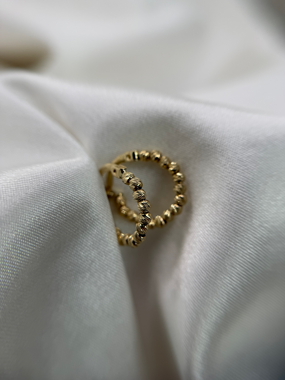 Thumbnail: 14k Aurora Hoop Earrings 