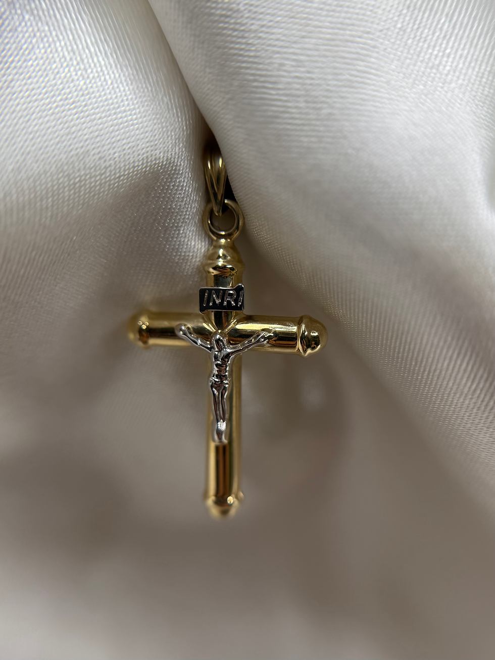 Thumbnail: 14k Classic Cross Pendant 