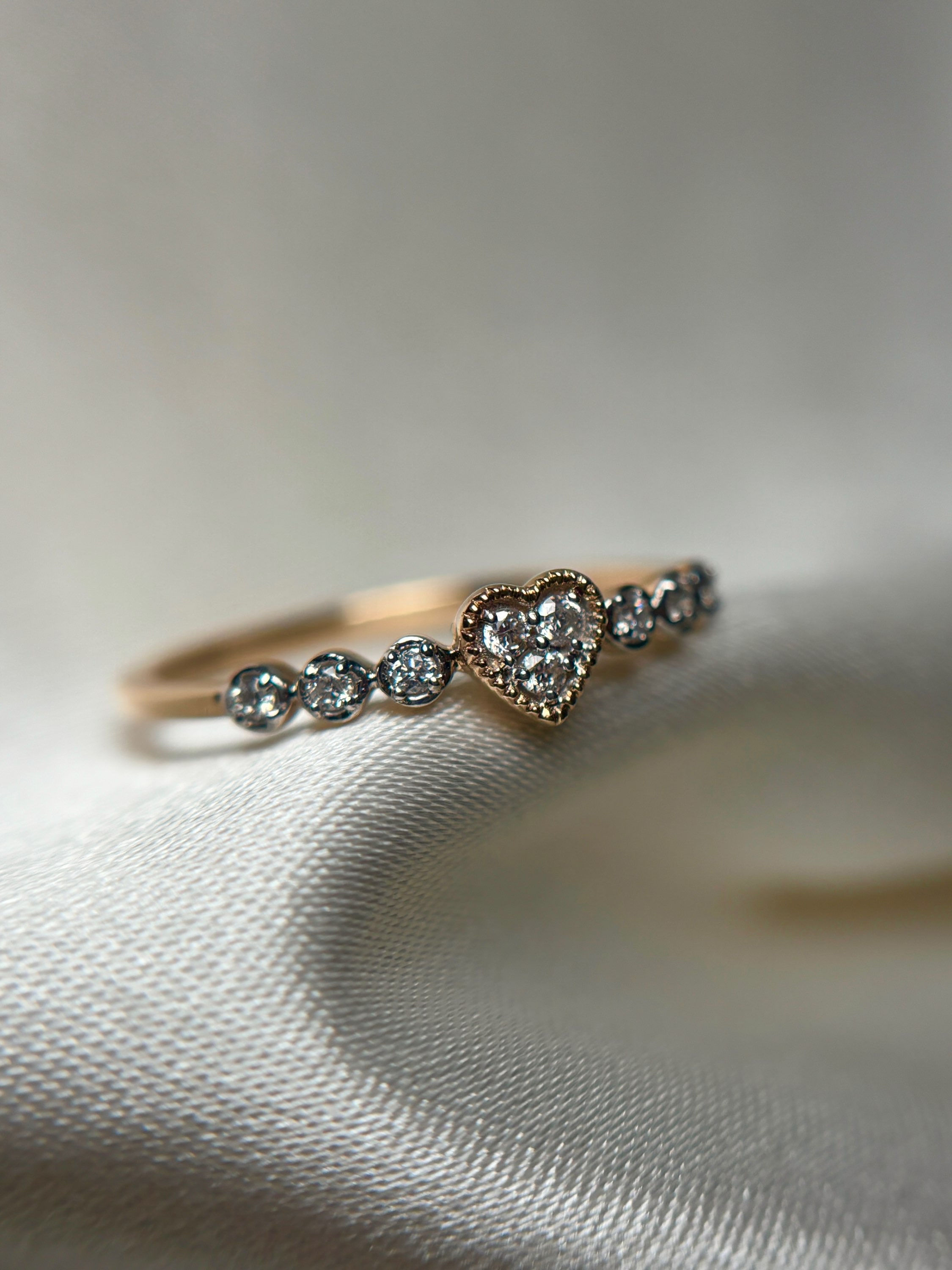 10k diamond sweetheart ring 