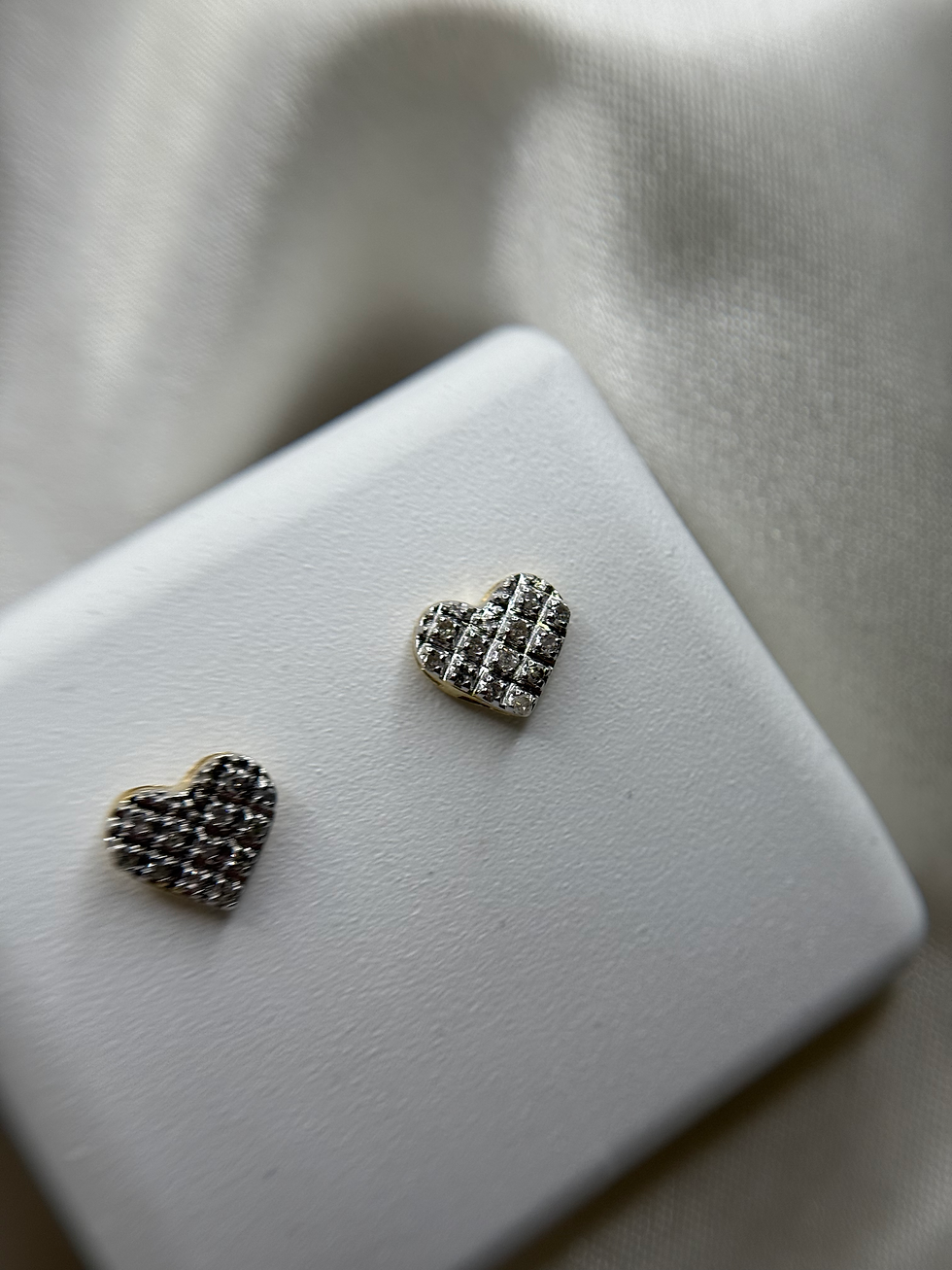 Thumbnail: 10k Pave Heart Earring 