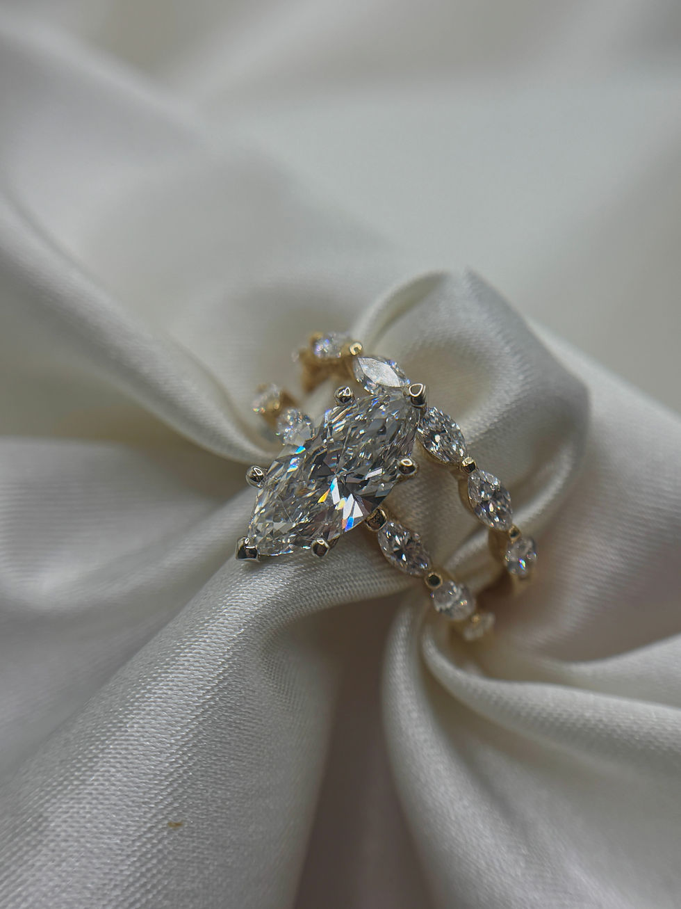 Thumbnail: 14k Marquise Dream Engagement Ring 