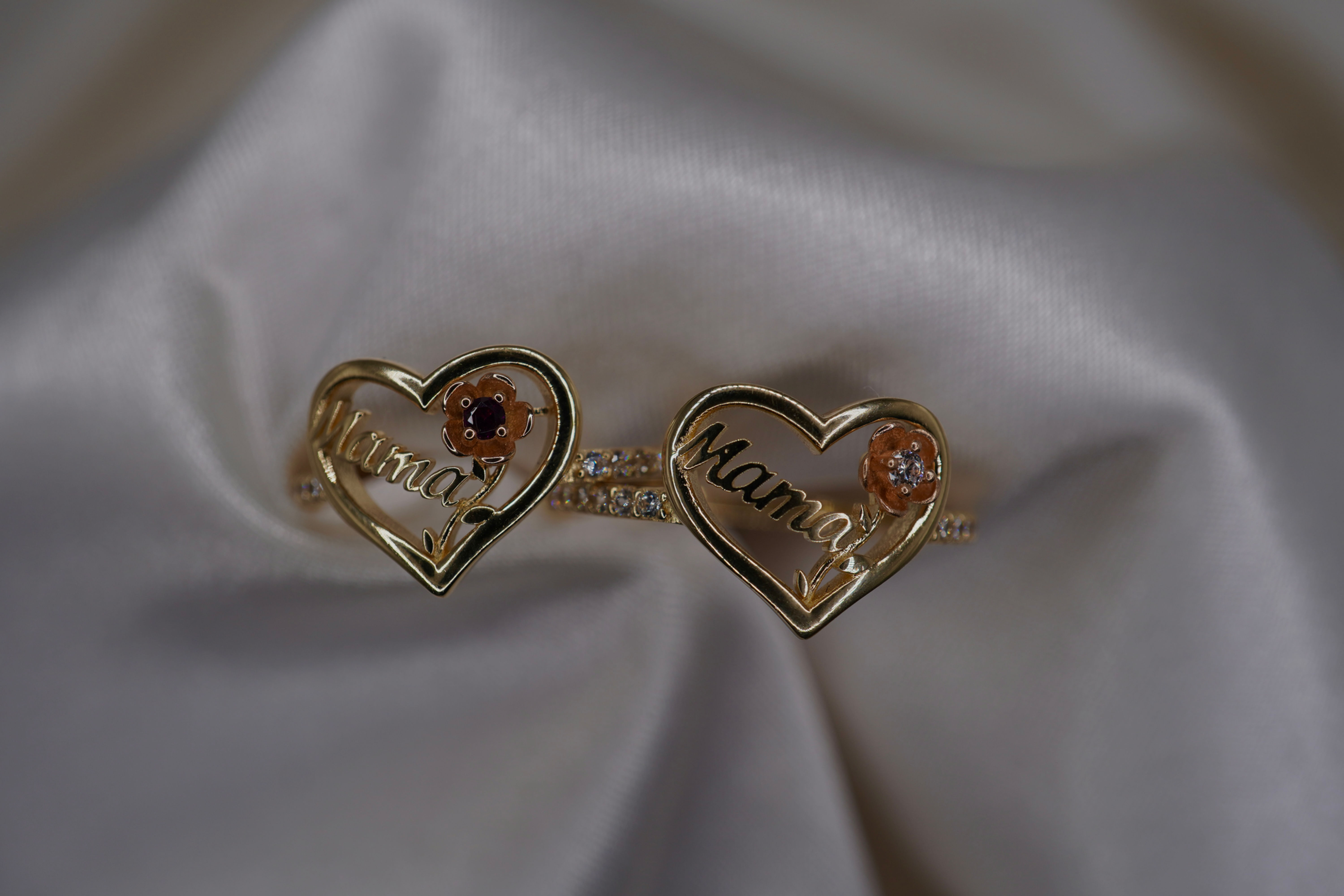 14k gold Heart mama ring 