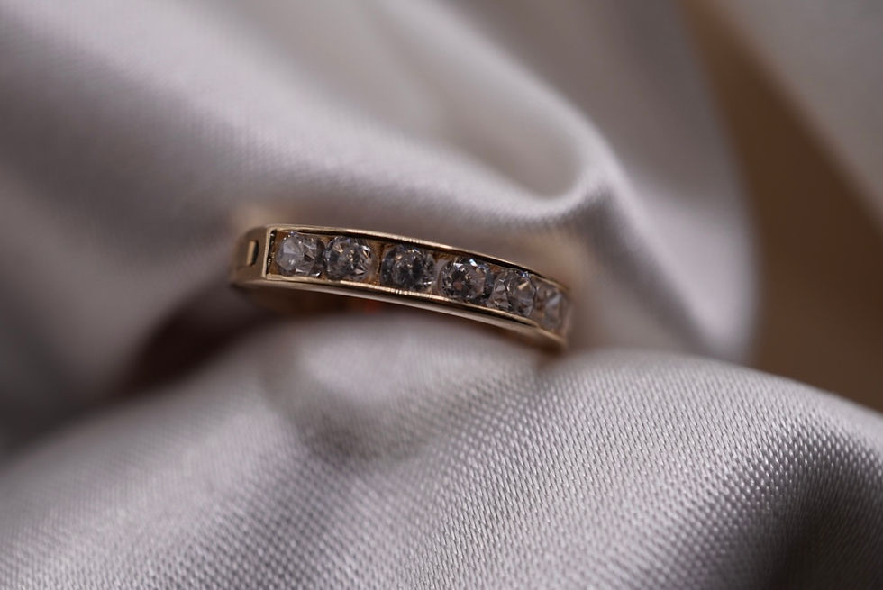 Thumbnail: 14k Eterna Hoop Earrings 