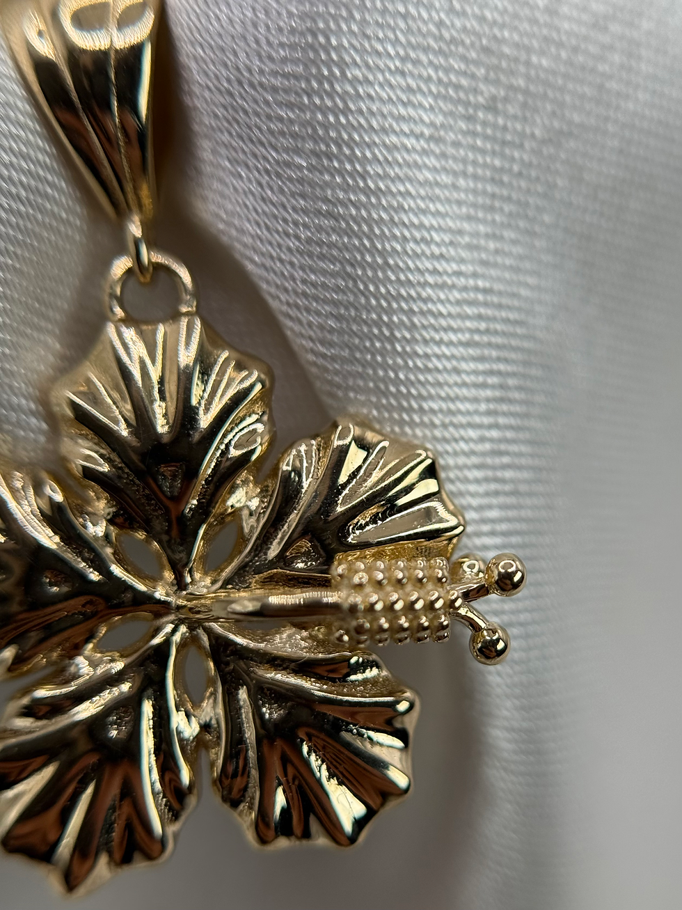 Thumbnail: 14k Flower Hibiscus Pendant 