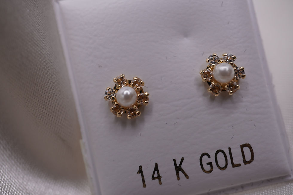 Thumbnail: 14k pearl flower earring 