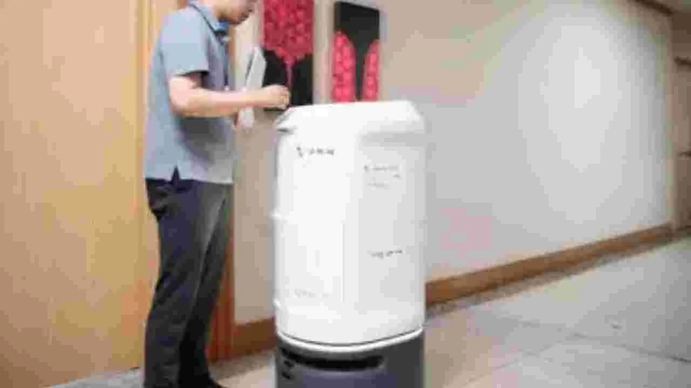 రోబోకు ‘ప్రభుత్వ ఉద్యోగం’..పని ఒత్తిడి తట్టుకోలేక ఆత్మహత్య!