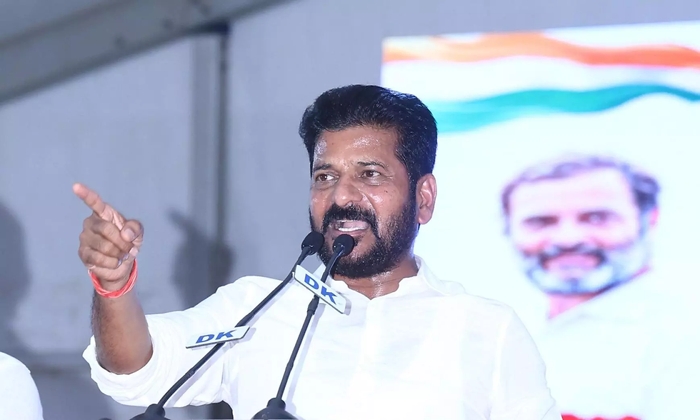 లోక్‌సభ ఎన్నికల్లో బీఆర్ఎస్‌కు ఎలాంటి పాత్ర లేదు బీజేపీ, కాంగ్రెస్ మధ్యనే పోటీ
