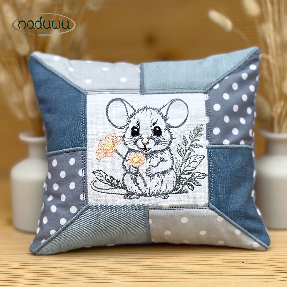 Miniaturbild: ITH Stickdatei Gartenmaus-Kissen Set mit 6 Größen ab 12x18, Outside The Hoop