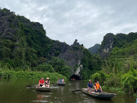 Ninh Binh Vietnam barques