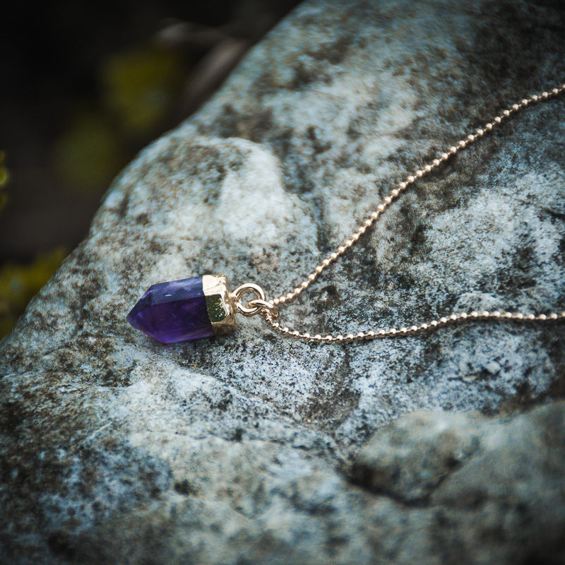Miniaturbild: Facettierter Amethyst-Anhänger an Goldkette