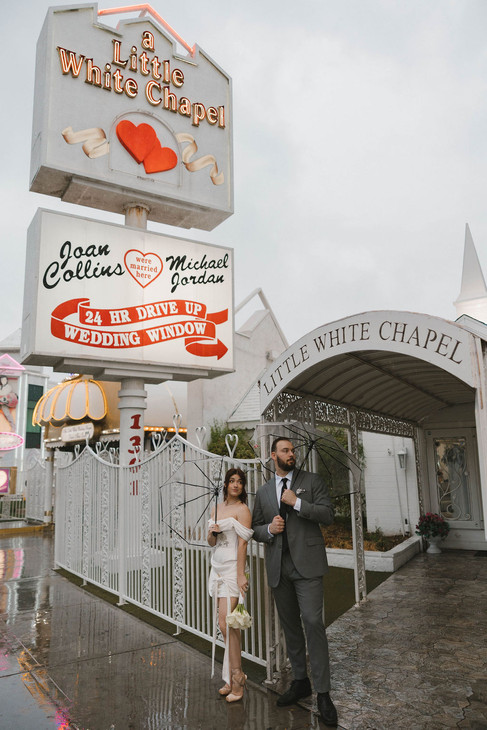fun bridal portraits in las vegas