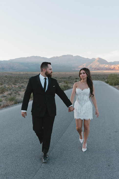 romantic bridal portraits in las vegas