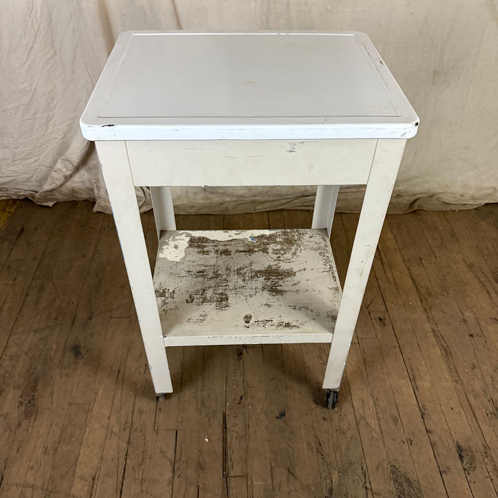 Thumbnail: White Metal Medical Table