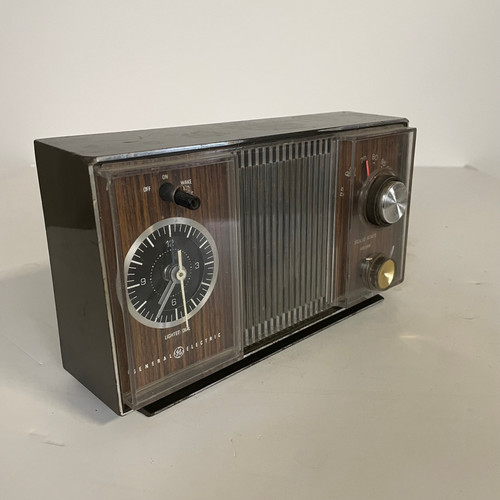 General Electric Dark Brown Clock Radio 1960s zapprops