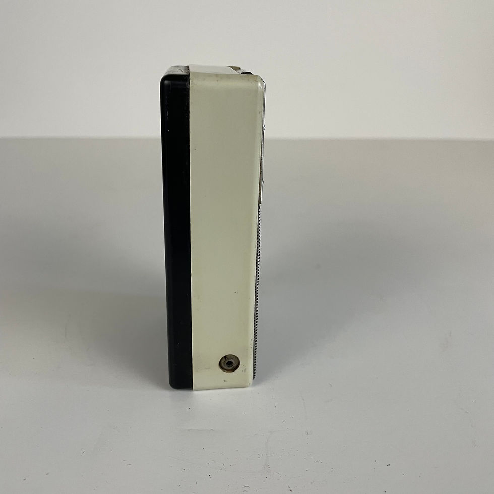 Thumbnail: Riviera White & Silver Six Transistor Radio
