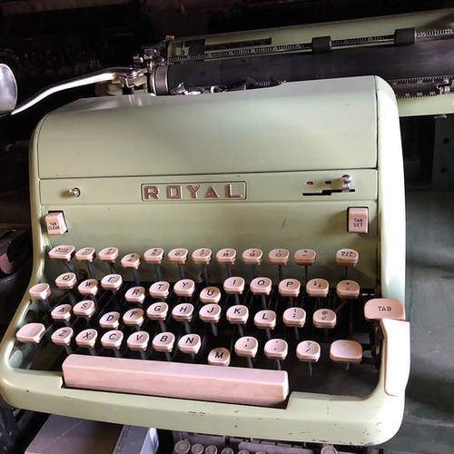 Mint Green Royal Typewriter zapprops