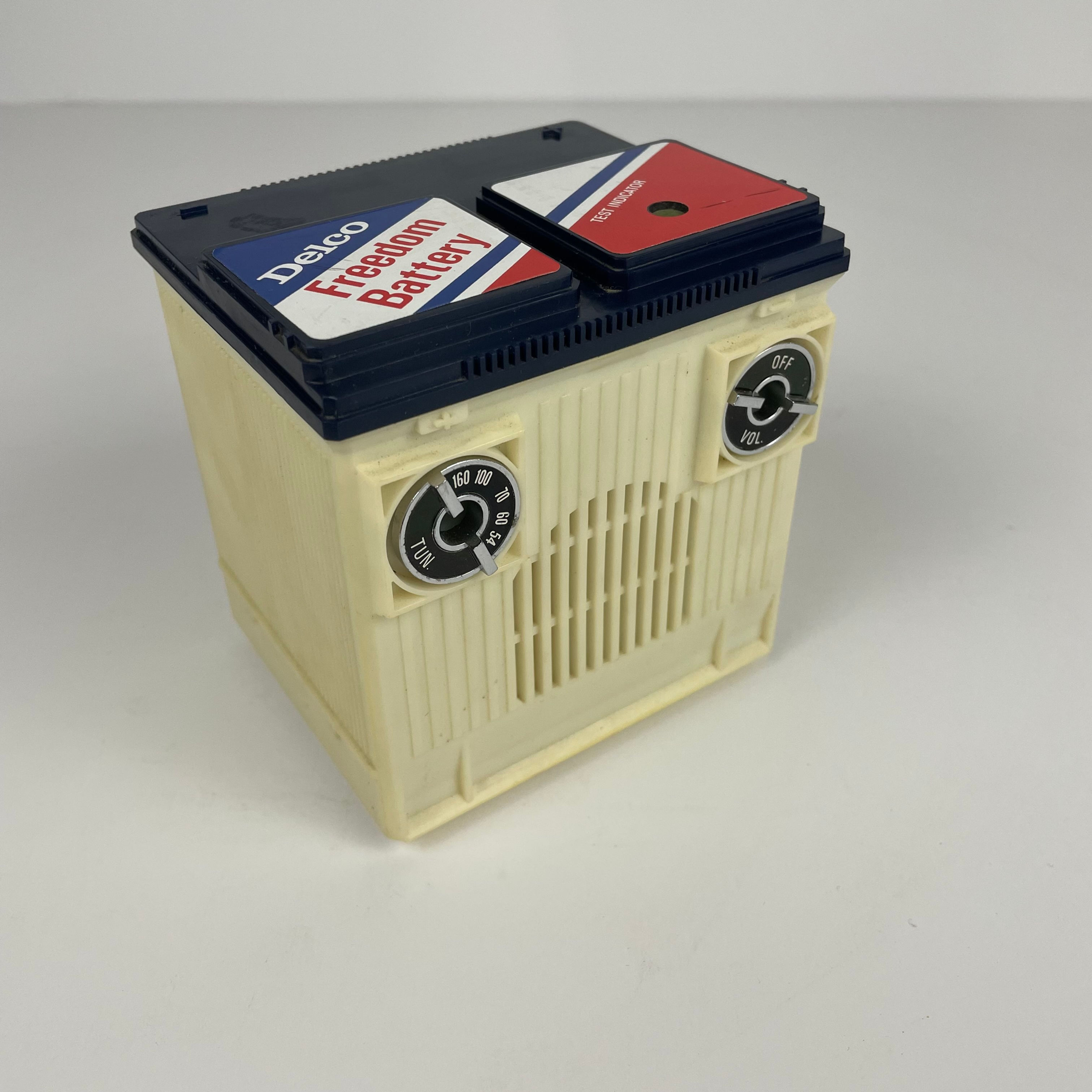 Delco Freedom Battery Radio