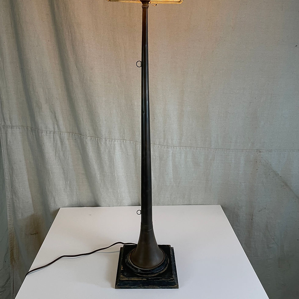 Thumbnail: Long Straight Bugle Lamp