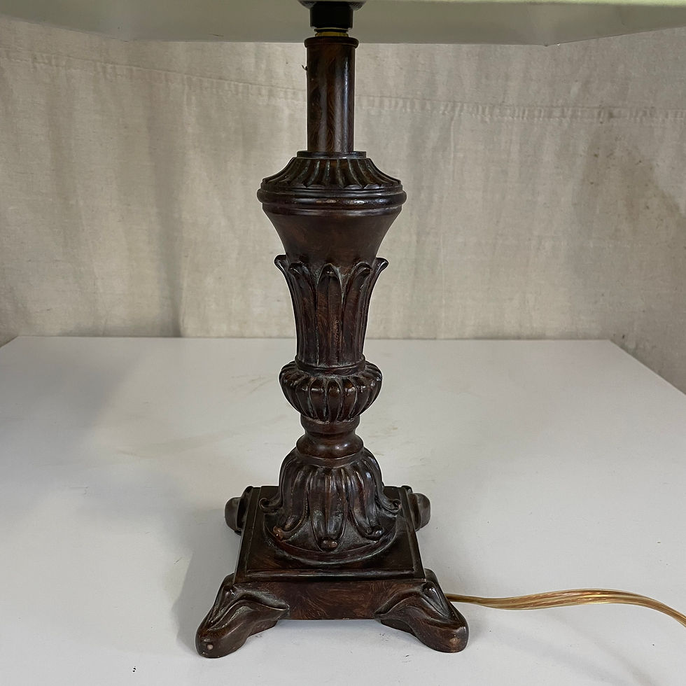 Thumbnail: Heavy Cast Iron Lamp