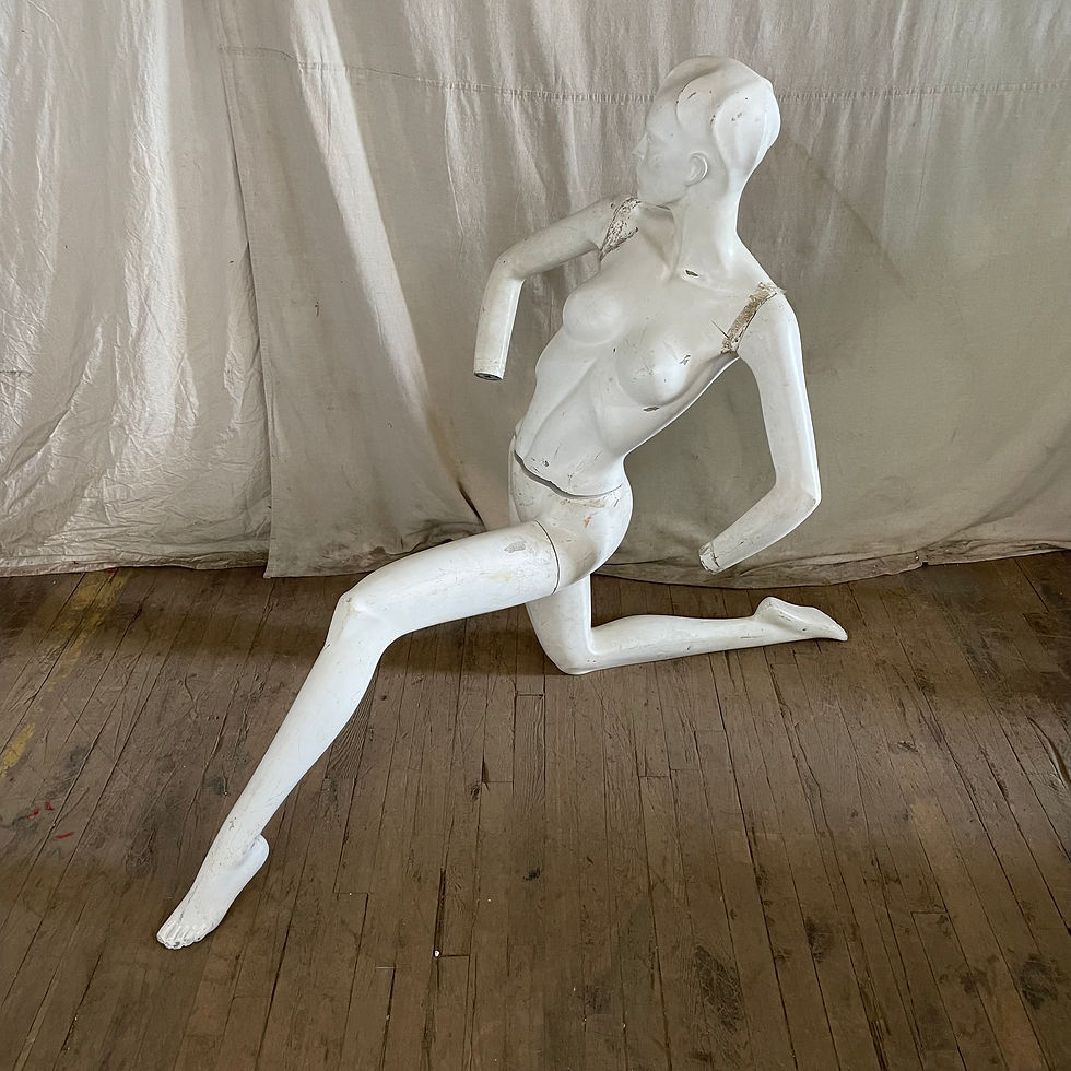 Thumbnail: White Kneeling Yoga Mannequin