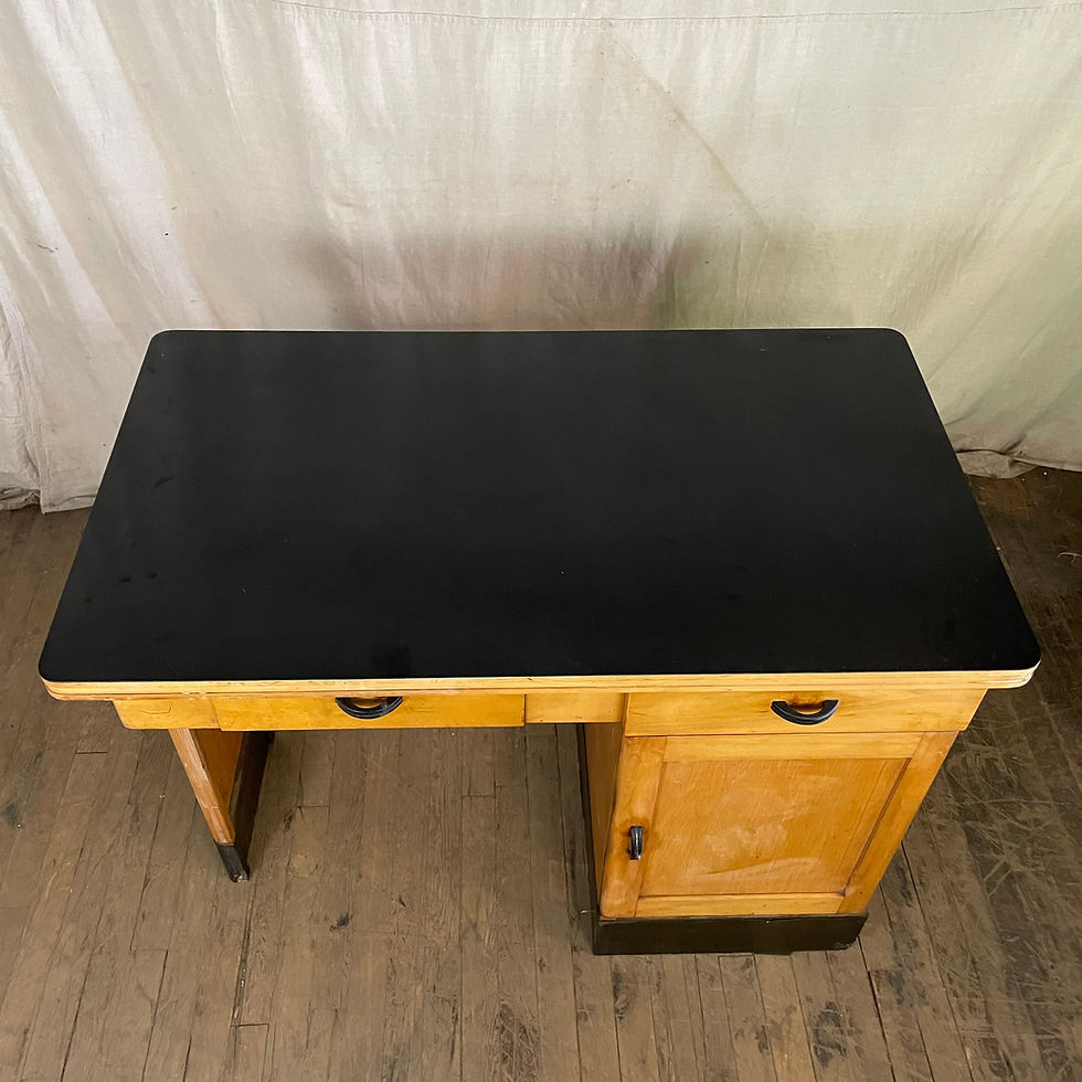 Thumbnail: Medical Desk/Lab Table