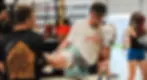 muaythai_iyarin_roundhouse_kick_pad_training.webp