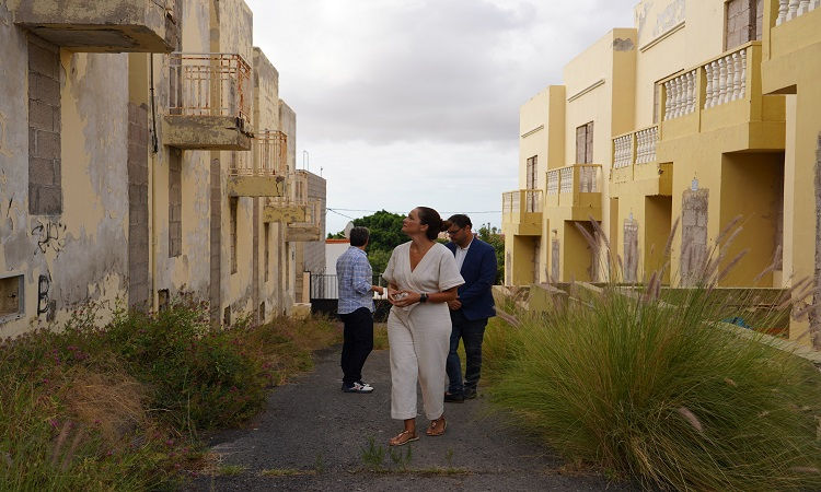 Arona ha iniciado el estudio técnico de las viviendas de Llanos del Rey para su posible rehabilitación