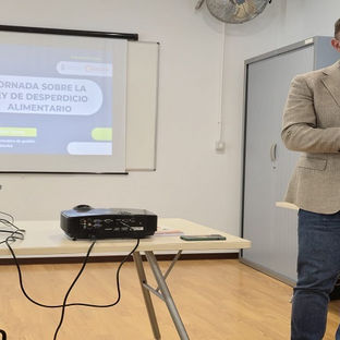 Cabildo y CƔmara informan a las empresas sobre la ley del desperdicio alimentario