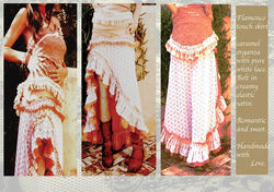 Lacey skirt w open side white