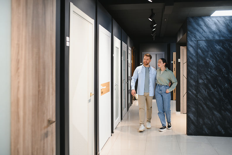 couple-choosing-interior-doors-in-a-furniture-stor-2025-05-26-22-04-09-utc.jpg