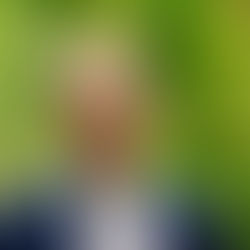 করোনার মধ্যে সহকর্মীকে চুমু খাওয়ায় ব্রিটিশ স্বাস্থ্যমন্ত্রীর পদত্যাগ 