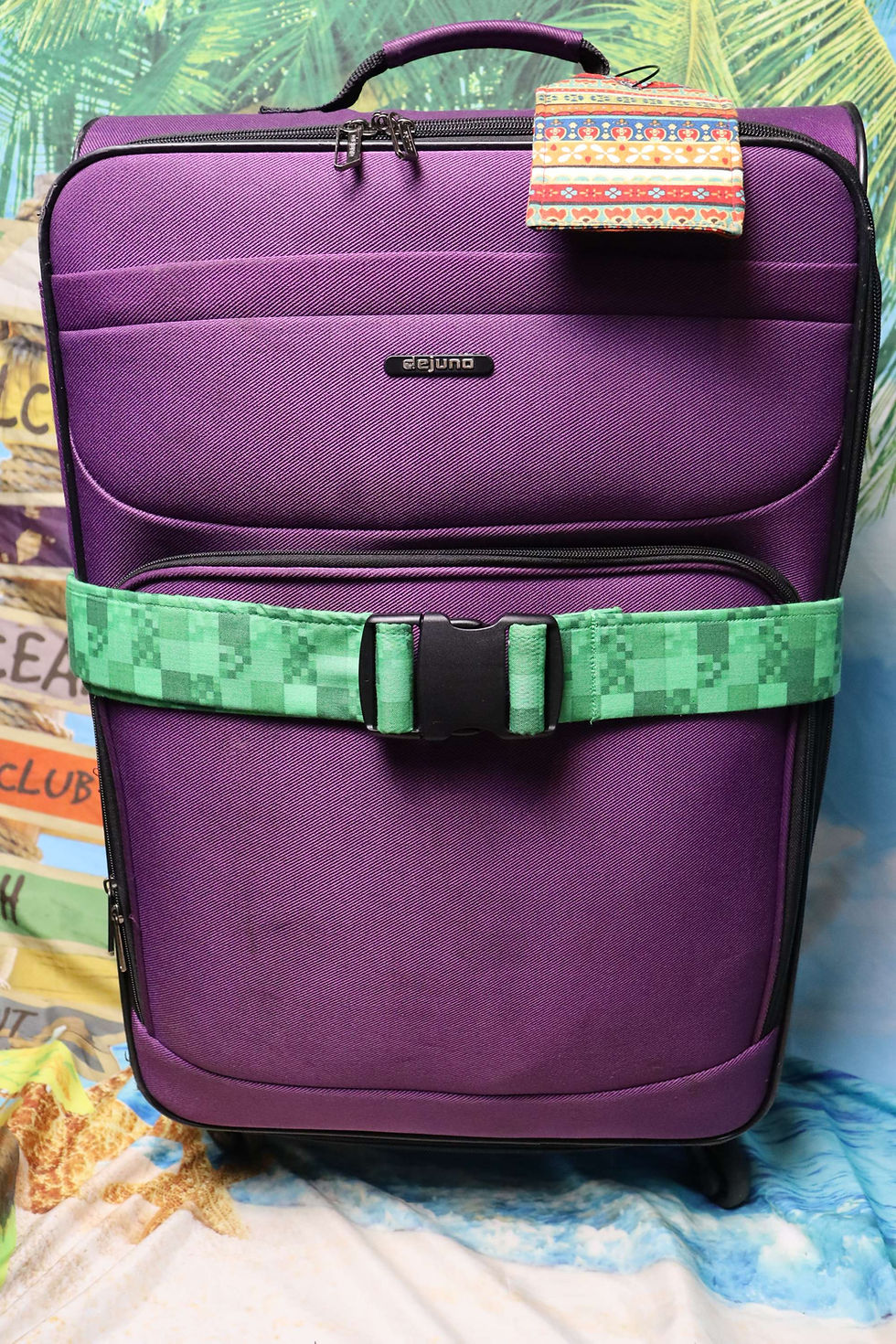 Thumbnail: Green Pixels Luggage Strap