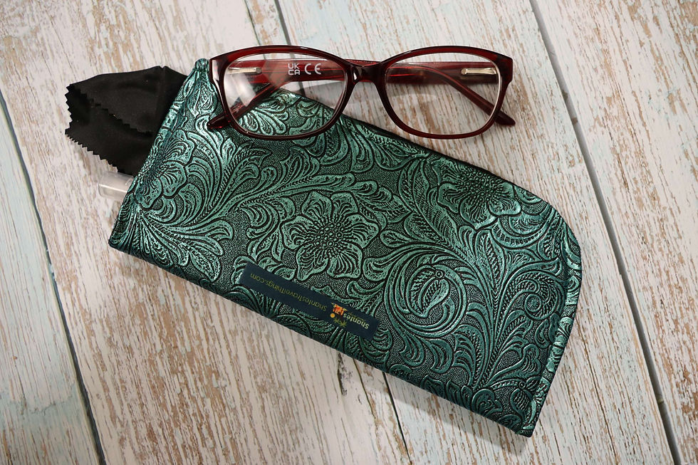 Thumbnail: Elegant Floral Vibes Soft Sunglasses Case