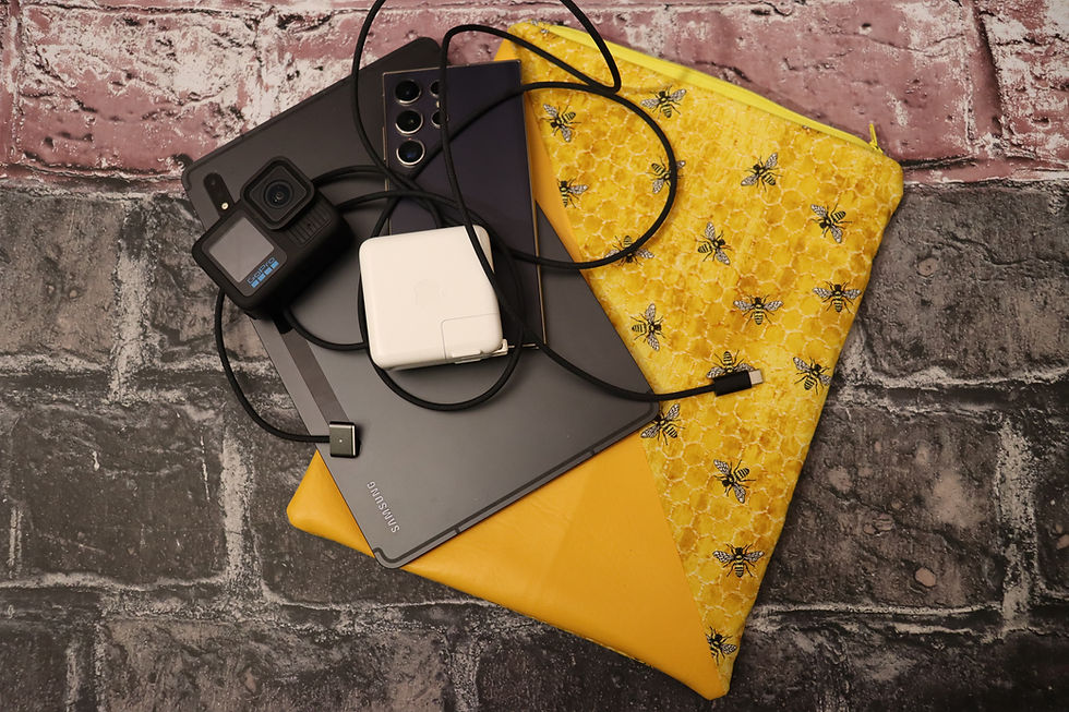 Thumbnail: Honeycomb Bee 11 In Soft Tablet & Ipad Sleeve 