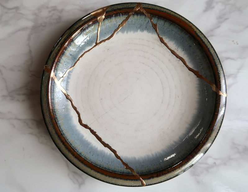 Kintsugi pottery__edited_edited.jpg