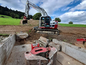 Rückbau_Fundament_Brunner-Baggerarbeiten.jpg
