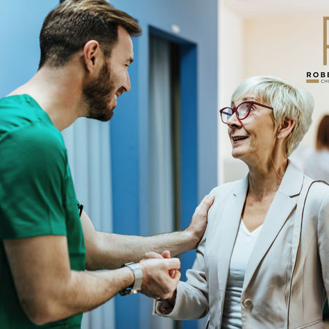 "Evitare la Chirurgia è Possibile? Il Parere del Chirurgo Spinale"