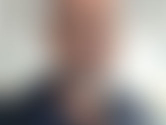 Seconda Opinione Neurochirurgo Vertebrale: perché può cambiare davvero la decisione terapeutica