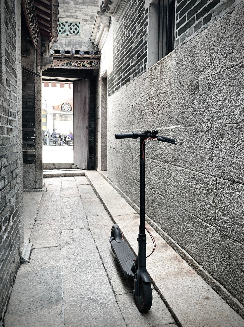 Thumbnail: Ergonomic down sweep e-scooter handlebar